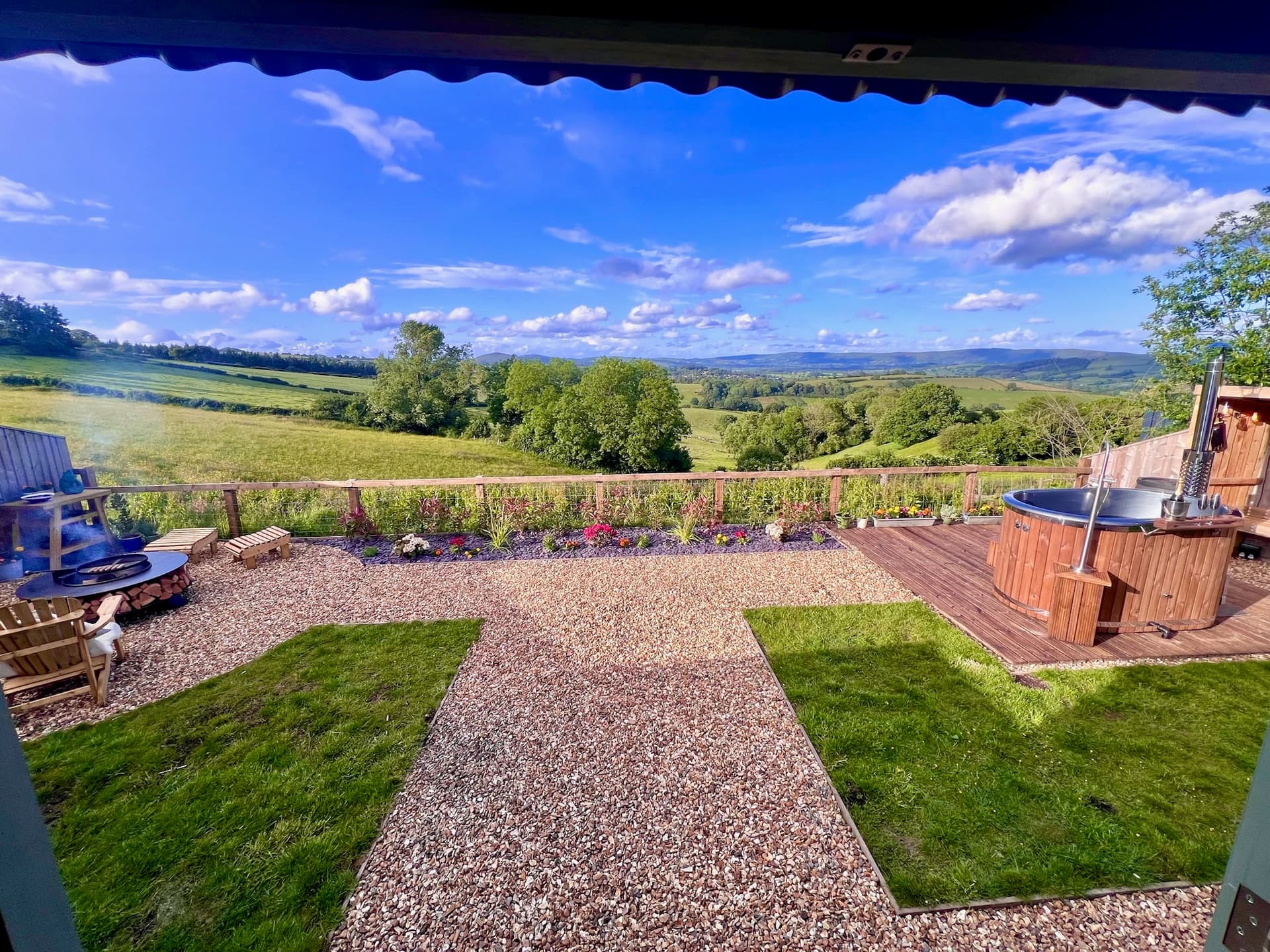Olive Hut panoramic views