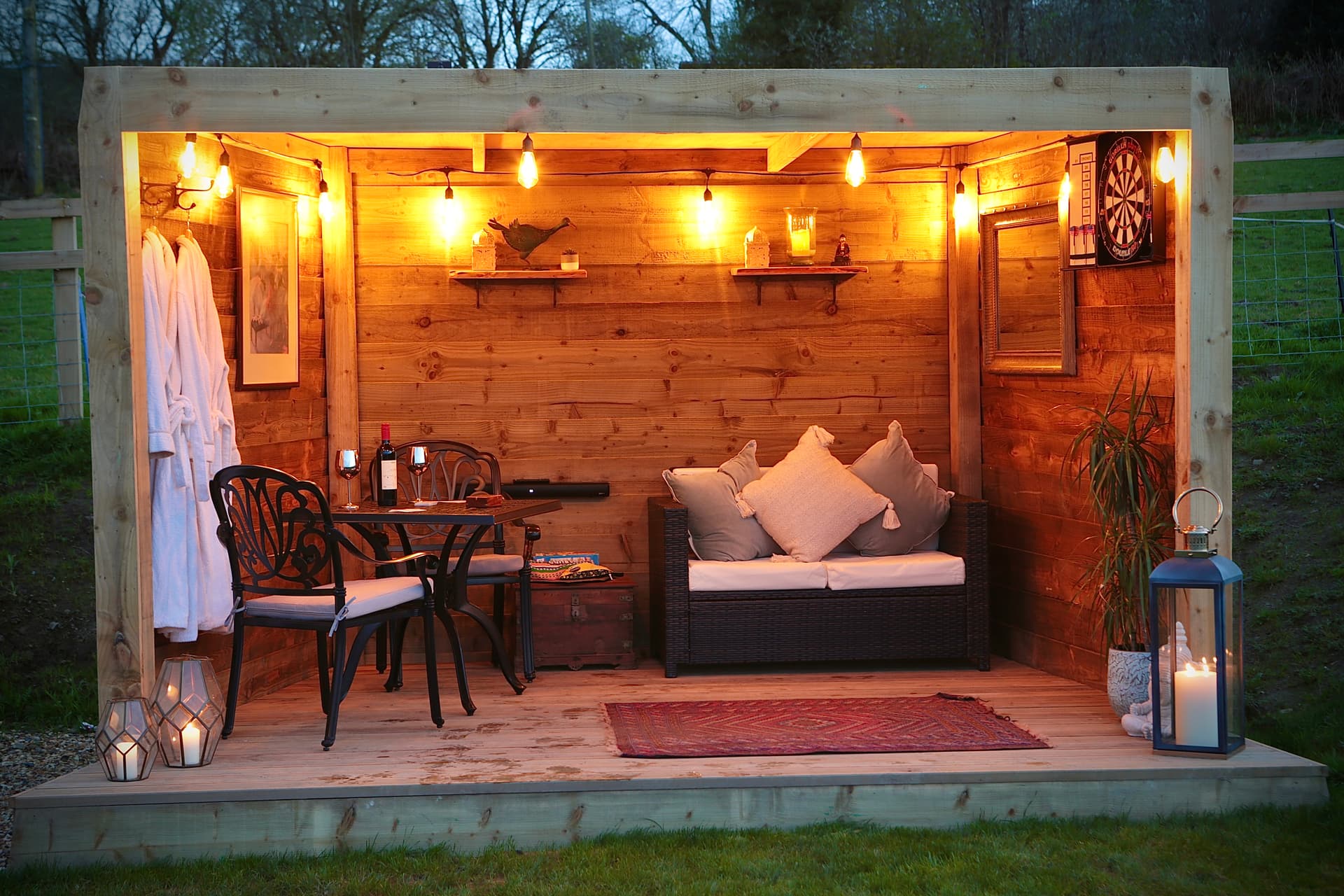 The entertainment cabin